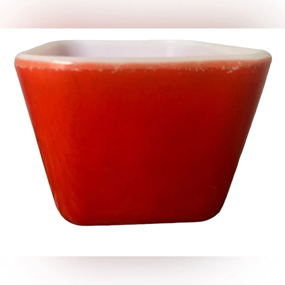 Vintage red pyrex 501-B with clear glass lid 501-C